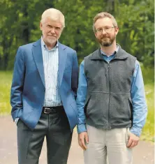  ??  ?? Jeb Sanford, Antimicrob­ial Therapy’s coCEO, and his stepson, Scott Kelly, the publisher’s vice president.