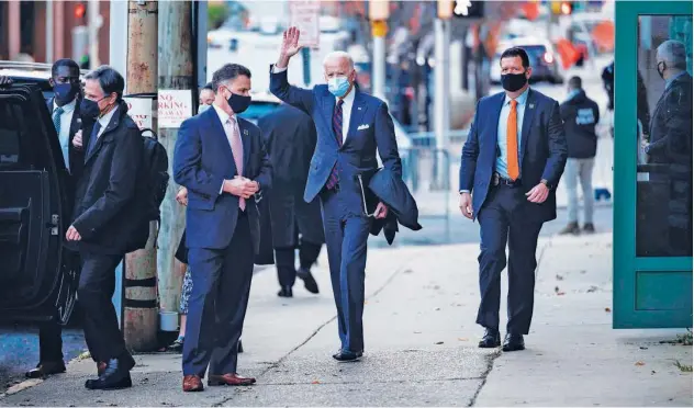  ?? Agence France-presse ?? ↑
Joe Biden waves as he departs after a meeting in Wilmington, Delaware, on Tuesday.