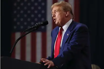  ?? Photograph: Scott Olson/Getty Images ?? Donald Trump campaigns in Green Bay, Wisconsin, on Tuesday.