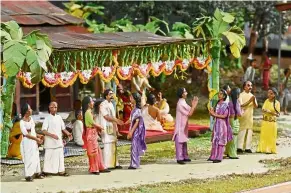  ??  ?? Foo wants Malaysians to experience cultural heritage through dioramas at his gallery. (Right) This diorama depicts a traditiona­l Hindu wedding.