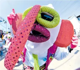  ??  ?? Marimonda del Barrio Abajo durante la Batalla de Flores 2018.