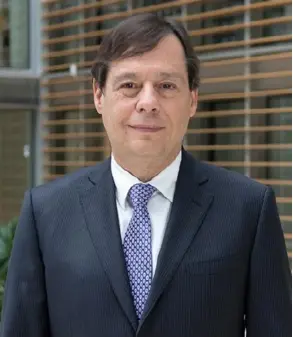  ??  ?? José Alvaro Jenkins, presidente de la Uccaep, fue uno de los firmantes del acuerdo de anoche con el Movimiento Rescate Nacional.