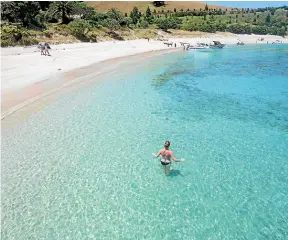  ?? BROOK SABIN/STUFF ?? The water around Slipper Island is crystal clear.