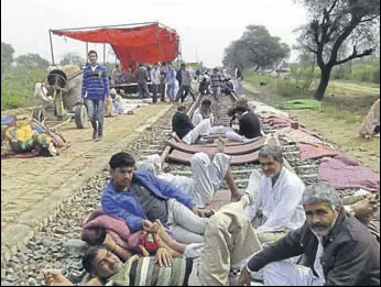  ?? HT FILE ?? Jat protesters at Mayyar village in Hisar during the 2016 proquota agitation.