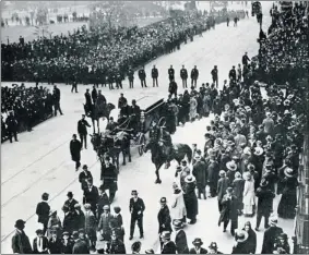  ?? PHOTOS: RIVERSIDE FILMS ?? When Solomon Rabinovich died in 1916, more than 200,000 people attended his funeral in New York, reportedly the largest ever seen for a public farewell in the city.