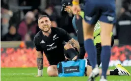  ?? Photo / Getty Images ?? TJ Perenara suffered his injury late in the test match.