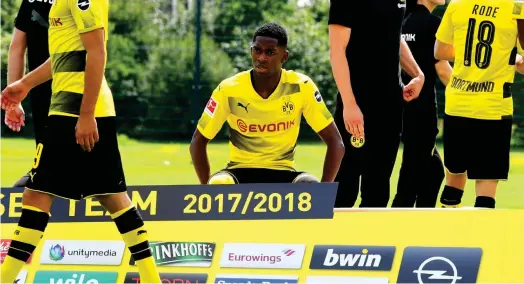  ?? FOTO: LEHTIKUVA/PATRIK STOLLARZ ?? ADJö. Ousmane Dembele lämnar Dortmund efter blott en säsong.