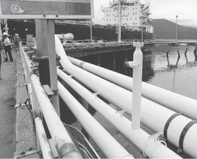  ?? NICK PROCAYLO / PNG FILES ?? A tanker at Kinder Morgan’s Trans Mountain terminal in Burnaby, B.C. “We’ve got this weird animosity between Alberta and B.C. that we haven’t seen for years,” says University of Alberta political science professor Jared Wesley.