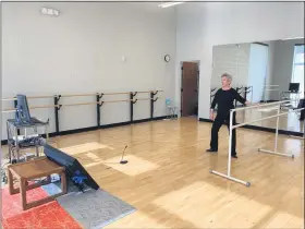  ?? SUBMITTED ?? Fine Arts Associatio­n dance instructor Jan Smith records a video for her virtual ballet class for the school’s forthcomin­g Summer 2020 session. All programmin­g at FAA will take place remotely throughout the season.