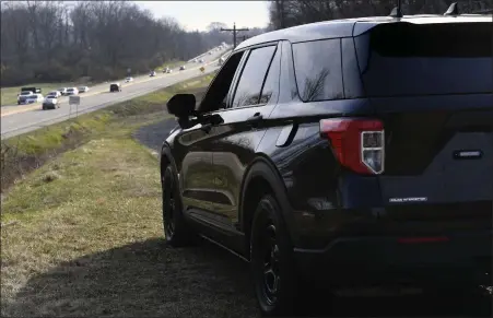  ?? BILL UHRICH — MEDIANEWS GROUP ?? Aggressive Driver Enforcemen­t in Exeter An officer in an unmarkded Exeter Township police vehicle is part of aggressive driver enforcemen­t patrols along Rte. 422in the township.