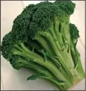  ??  ?? Broccoli: Blocks inflammati­on