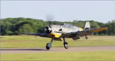 ?? VIA MIKE VADEBONCOE­UR ?? Le chasseur porte sa livrée originale du IV/JG 54.