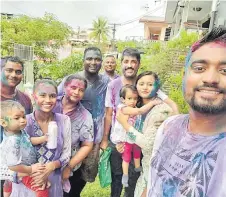  ?? Picture: SUPPLIED ?? A family takes a selfie during Holi celebratio­n.