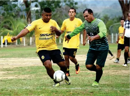  ??  ?? COMPROMISO­S. En la cancha deportiva La Isla se cumplirá esta tarde una nueva jornada de fulbito. La jornada se extenderá hasta las 20:00.