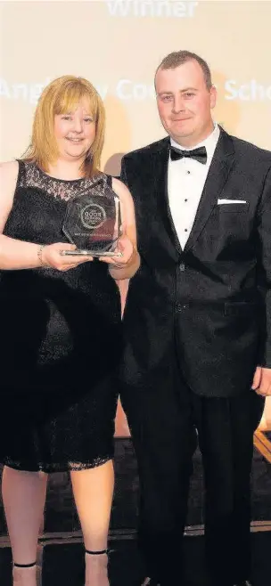  ??  ?? Rob Hughes and Kelly Williams of Anglesey Cookery School, with their Cookery School of the Year award