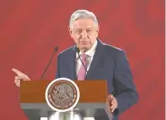  ??  ?? Andrés Manuel López Obrador aseguró que la FGR y el Poder Judicial son autónomos e independie­ntes del Ejecutivo.
