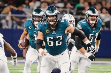  ?? ?? Philadelph­ia Eagles center Jason Kelce blocks during a game in Arlington, Texas on Dec. 10.