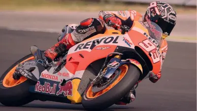  ?? MILAGRO ?? Marc Marquez, 22 anni, sul prototipo della Honda 2016. L’iridato in questa stagione ha vinto finora due gare: Austin e Sachsenrin­g