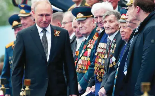  ?? AP ?? El presidente ruso, Vladimir Putin, en uno de los últimos desfiles con motivo del Día de la Victoria en 2019