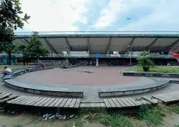  ??  ?? Strutture Lo stadio Collana, uno degli impianti coinvolti dall’iniziativa