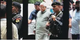  ?? PHOTO: PTI ?? RJD chief Lalu Prasad reaches CBI Court in a case related to the fodder scam in Ranchi on Friday