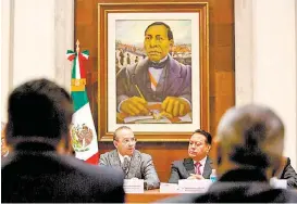  ?? JAVIER LIRA/NOTIMEX ?? El secretario se reunió con los delegados federales de la dependenci­a.