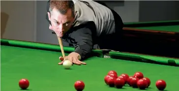  ?? MARK TAYLOR/STUFF ?? Matthew Scarboroug­h has become the country’s top-ranked snooker player, following his NZ Open victory.