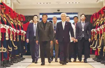  ?? AP FOTO ?? READY FOR TALKS. President Rodrigo Duterte arrives in Incheon, South Korea for his meeting with Korean President Moon Jae-in.