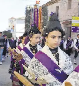  ?? ?? Tradición. El Ramo de Ánimas custodiado por la soldadesca.