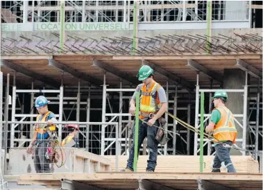  ?? RYAN REMIORZ/The Canadian Press file photo ?? Bank of Canada governor Stephen Poloz says 2014 is the year that Canada’s economy will turn a corner, entering a period
of self-generating, self-sustaining “natural growth,” the kind that leads to secure employment for Canadians.