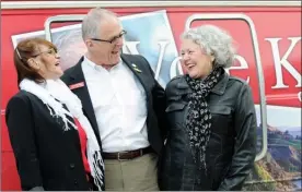  ?? Daily Courier file photo ?? Margot Kidder campaigned on behalf of her brother John Kidder, the Liberal candidate in Okanagan Coquihalla in 2011, seen here with Claire Murphy of Kelowna, right.