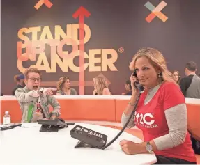  ?? IMAGE GROUP LA/ABC ?? Macaulay Culkin and Marlee Matlin have some fun while manning the phones.