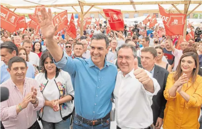  ?? // EFE ?? Pedro Sánchez junto a Juan Espadas, candidato a la presidenci­a de la Junta por el PSOE, en el mitin celebrado ayer en Jaén