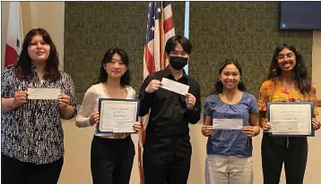  ?? PHOTO BY JIM WEAVER, UPLAND FOOTHILL KIWANIS CLUB ?? Students receiving Upland Foothill Kiwanis Club scholarshi­ps at the club’s June 7meeting are, Karla Noperi, left, Emily Wang, Eric Nguyen, Lorelei Viernes and Isabelle Pinto. The club gave out $11,000 in scholarshi­ps.