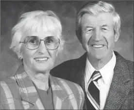  ?? PHOTO CONTRIBUTE­D ?? The children of long-time Naramata residents June and Bill June are honouring their deceased parents’ wishes with a $30,000 donation to the South Okanagan Similkamee­n Medical Foundation. This will enable the couple’s name to be linked with an...