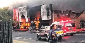  ?? Picture: SUPPLIED ?? FOUL PLAY SUSPECTED: A fire broke out at Shoprite in Worcester.