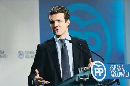  ?? J.J. GUILLÉN / EFE ?? El portavoz del PP, Pablo Casado, en la rueda de prensa tras la reunión del comité de dirección