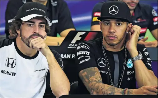  ??  ?? ESTRELLAS. Fernando Alonso y Lewis Hamilton son dos de los principale­s protagonis­tas de la actual parrilla de la Fórmula 1.