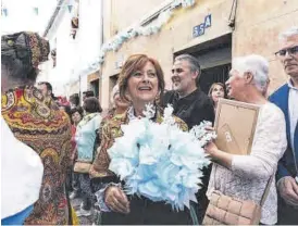  ?? CARLA GRAW ?? Las flores de papel de Caleros, la gran novedad de este año.