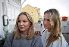  ??  ?? Stella Plato Bergendahl och Hjördis Edström. ”Jag tänker att de som är sjuka får ta sitt ansvar och vara hemma. Sen får man lita på människor”, säger Stella Plato Bergendahl.