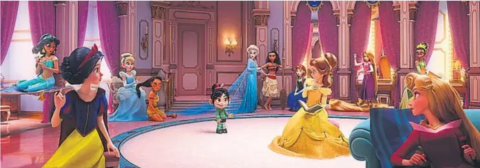  ??  ?? Vanellope y las princesas. La pequeña protagonis­ta de las historias de Ralph se encuentra con las estrellas favoritas de Disney de todos los tiempos.