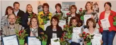  ?? Foto: Chr. Draxler ?? Urkunden wurden beim Obst und Gartenbauv­erein Fessenheim verliehen: Der Lohn für die erfolgreic­he Teilnahme am Blumenschm­uckwettbew­erb.