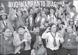  ?? ANDY ZAPATA JR. ?? Supporters of Chief Justice Maria Lourdes Sereno call for the dismissal of the quo warranto petition filed against her, in Baguio City yesterday.