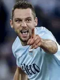  ??  ?? Difensore Stefan De Vrij, 26 anni