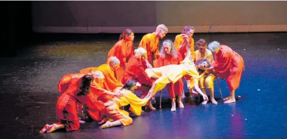  ?? Photo / Rob Edwards ?? Wellington Crows Feet perform Requiem, an exquisite piece in memory of choreograp­her Jan Bolwell’s sister.