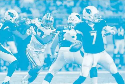  ?? Left: Justin K. Aller / Getty Images Top: Joe Robbins / Getty Images ?? Jason Witten, left, is an old hand, while first-round draft pick Taco Charlton, above, will try to help beef up the Cowboys’ pass rush.