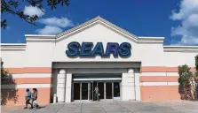  ?? Staff file photo ?? This Sears at Mall of the Mainland in Texas City will close in the fall. Another Sears in Hurst near Dallas also will be shut.