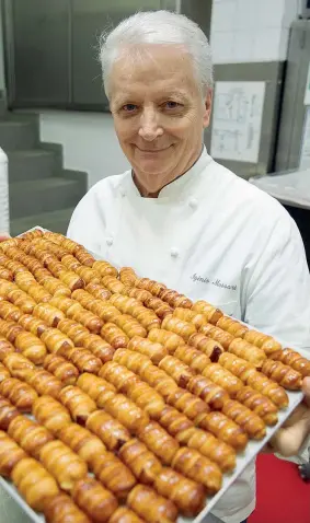  ?? ?? Il maestro Iginio Massari, 79 anni, bresciano, maestro della pasticceri­a italiana conosciuto in tutto il mondo