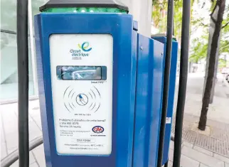  ?? JOHN MAHONEY ?? There are roughly 1,500 public charging stations in Quebec, 110 of them quick chargers. A 240-volt station costs $2.50 per charge, or $1 an hour. Quick-charging stations cost $10 an hour.