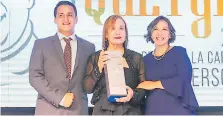  ??  ?? DESTACADOS. Rodrigo Amador, Gloria López y Leticia Guerrero, finalistas del premio Quetglas.